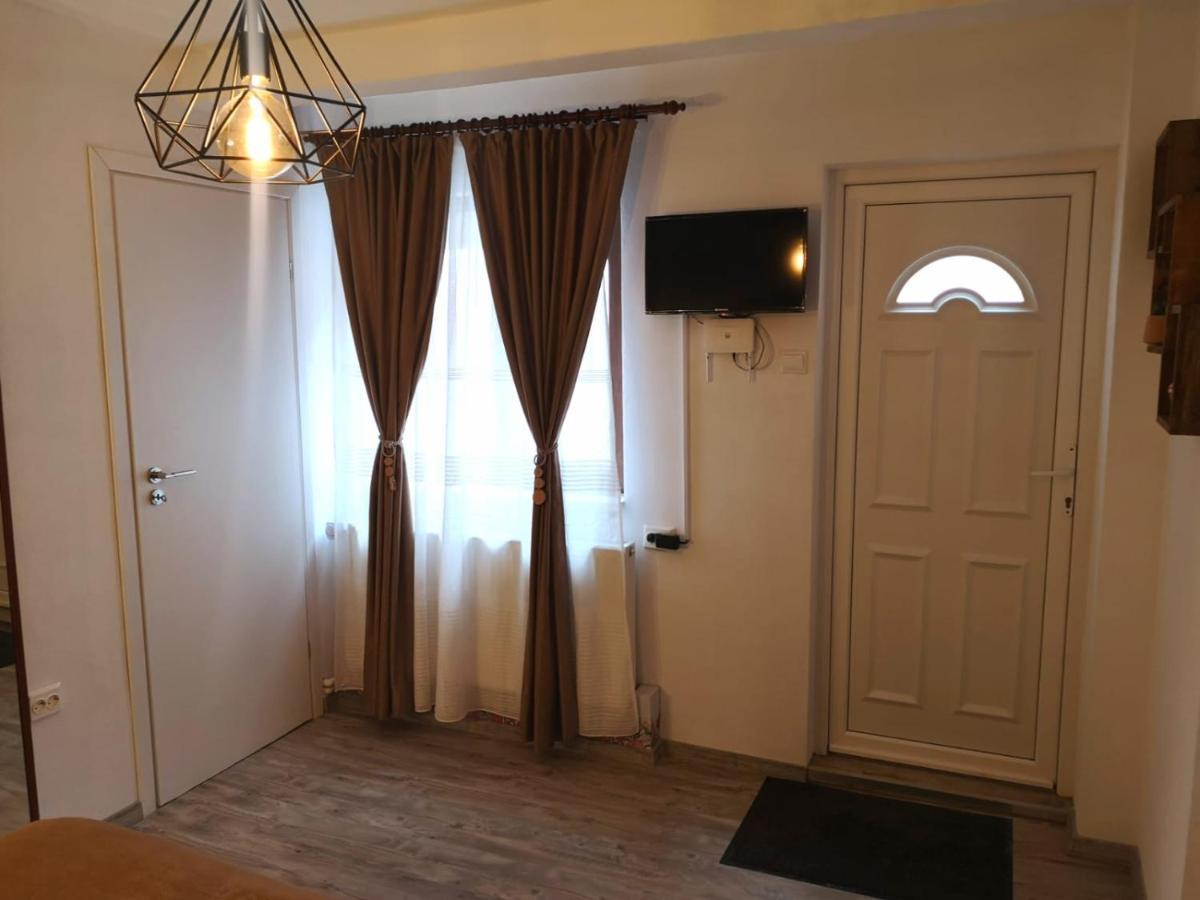 Traditional Boutique Брашов Екстер'єр фото
